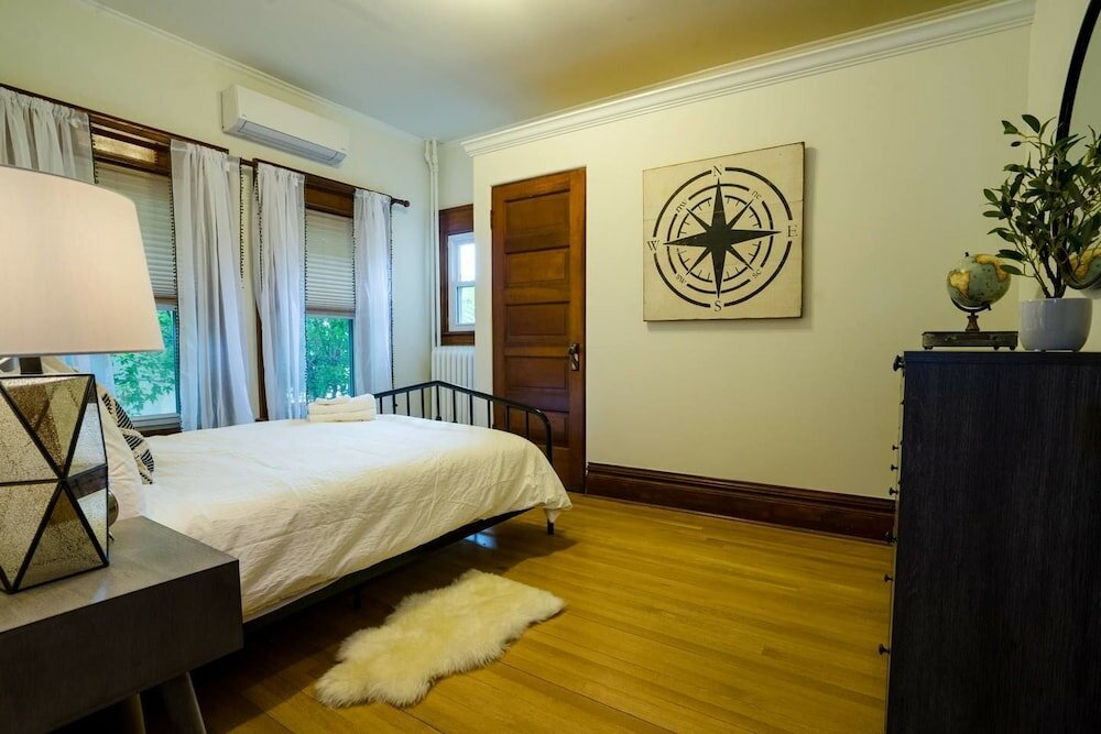 Фото The Traveler's Nook Walk to City Park