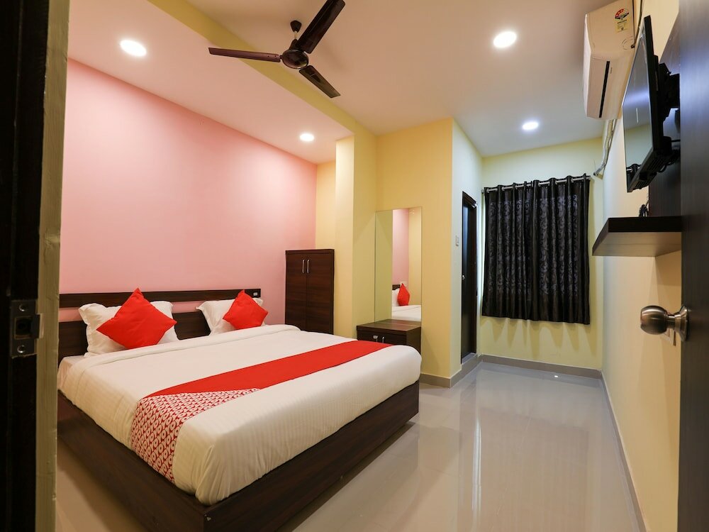 Фото Oyo 13569 Virat Residency