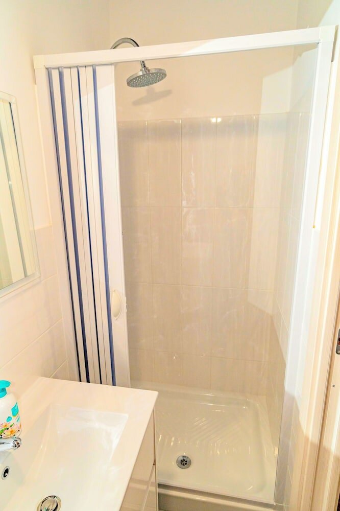 Фото Dimora Mastcarrir - Moderne camere in centro