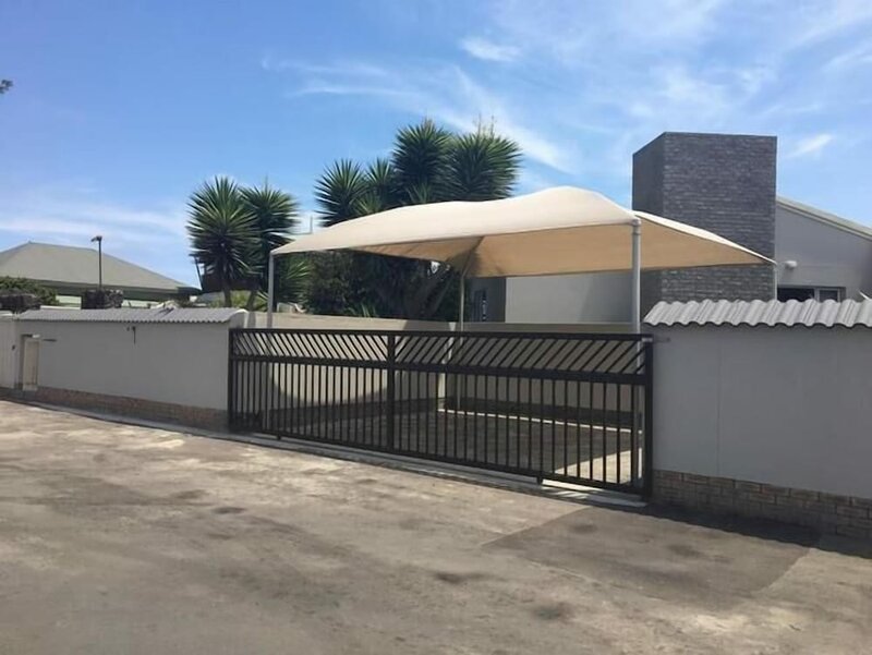 Гостиница Meransha Self Catering Cc в Уолфиш-Бей