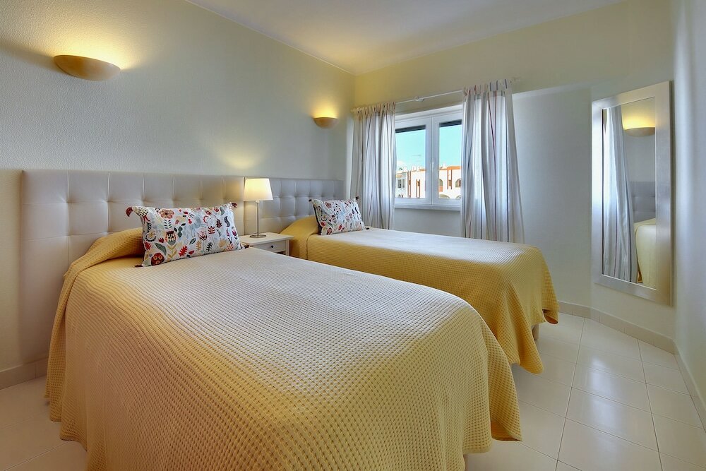 Фото Apartamentos do Atlântico