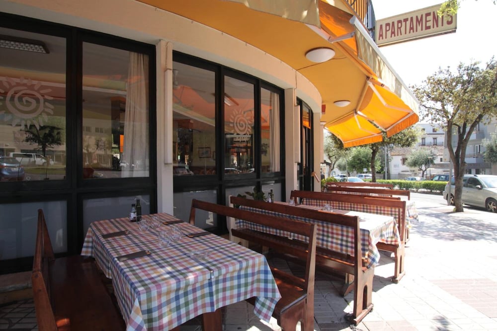 Фото Apartamentos El Sol