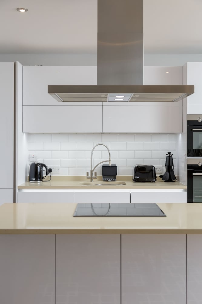 Фото Destiny Scotland Royal Mile Residence