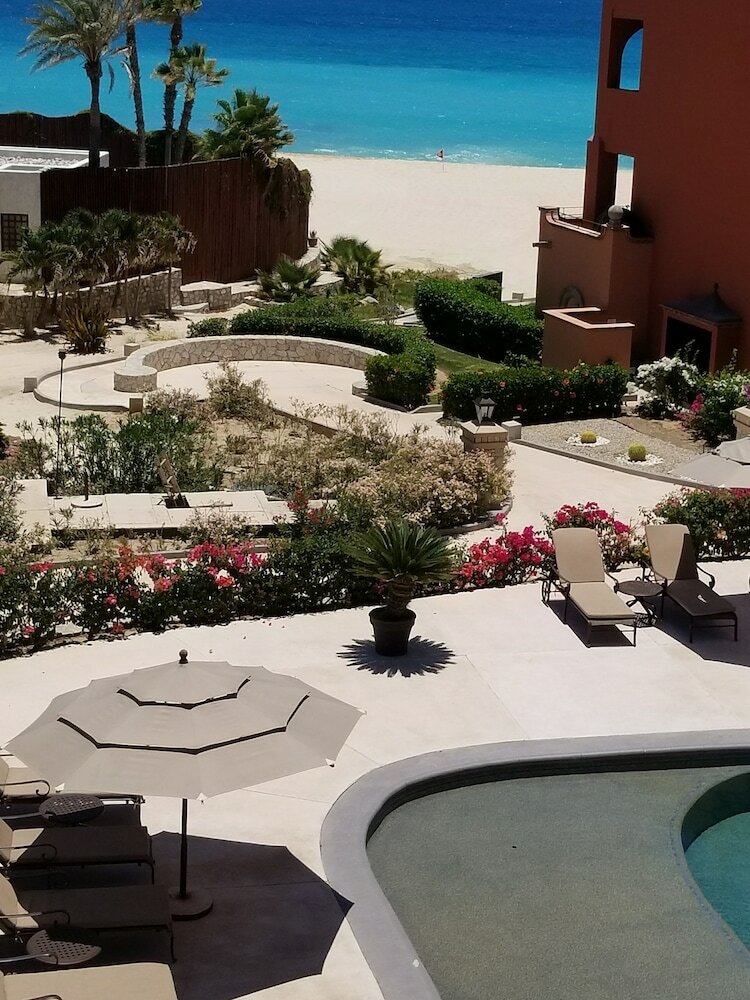 Фото 1 Minute to the Sand