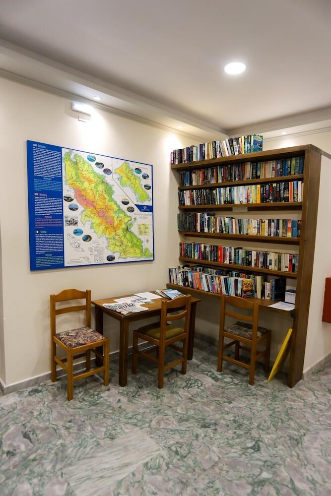 Фото Bastas Hotel & Studios