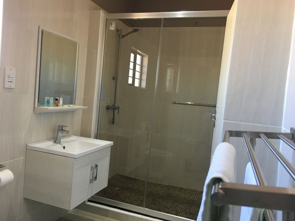 Фото Shumba Lodge