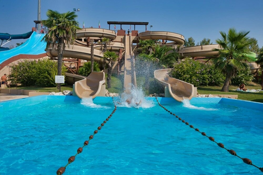 Фото Marina Palace Hotel