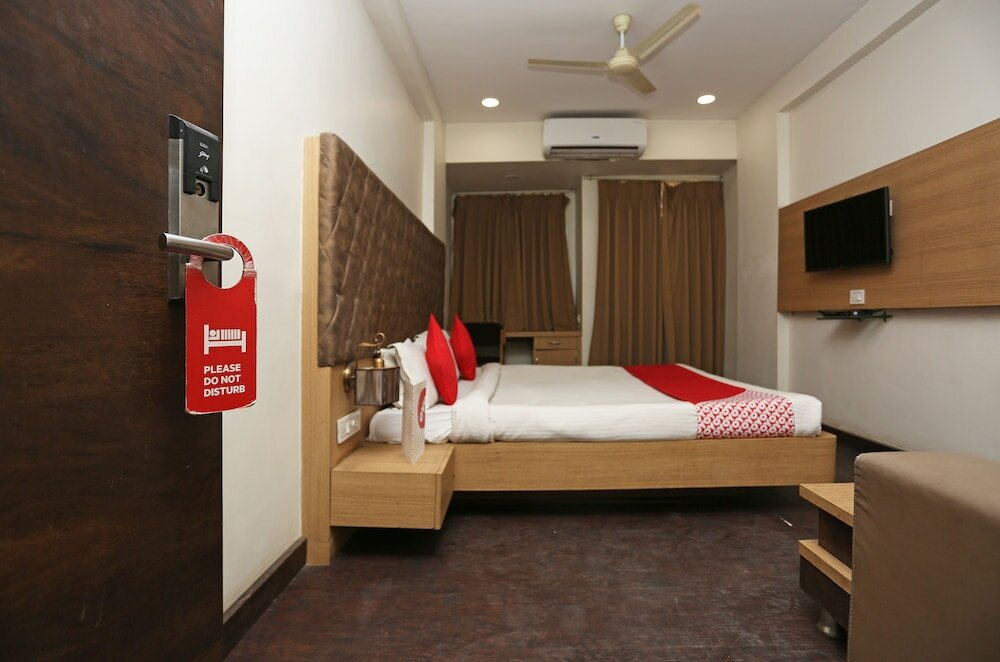 Фото Oyo 22315 Hotel Rajdoot Gaurav