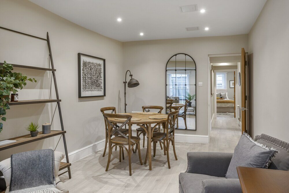 Фото Superior Stays Luxury Apartments - Bath City Centre