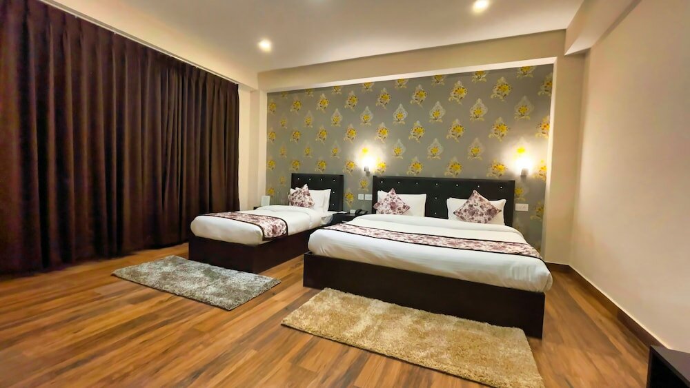 Фото отеля 2