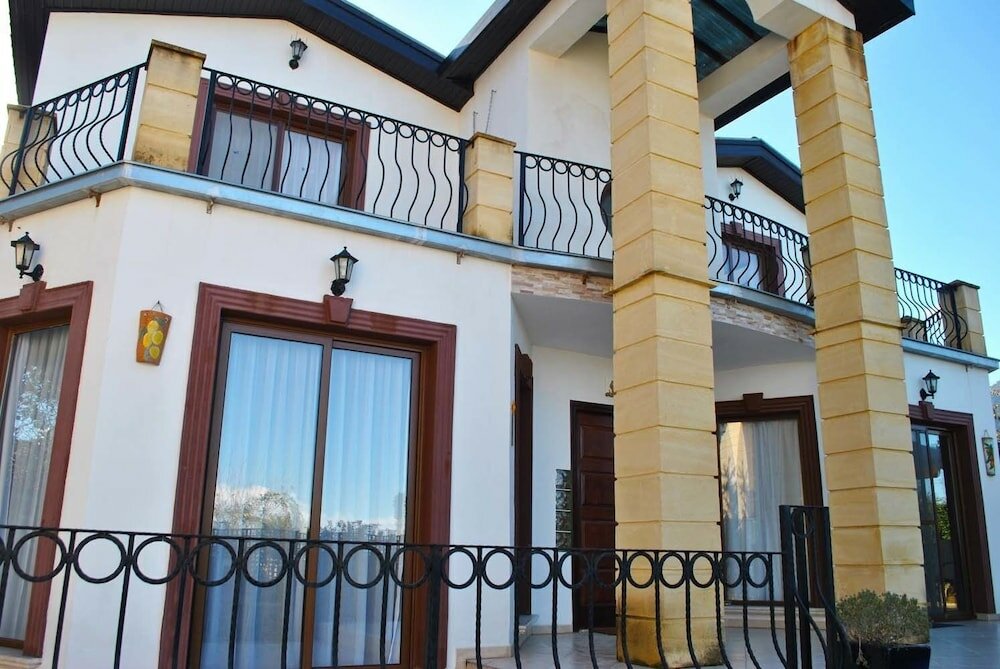 Фото Villa Brooklands by Amy Villas