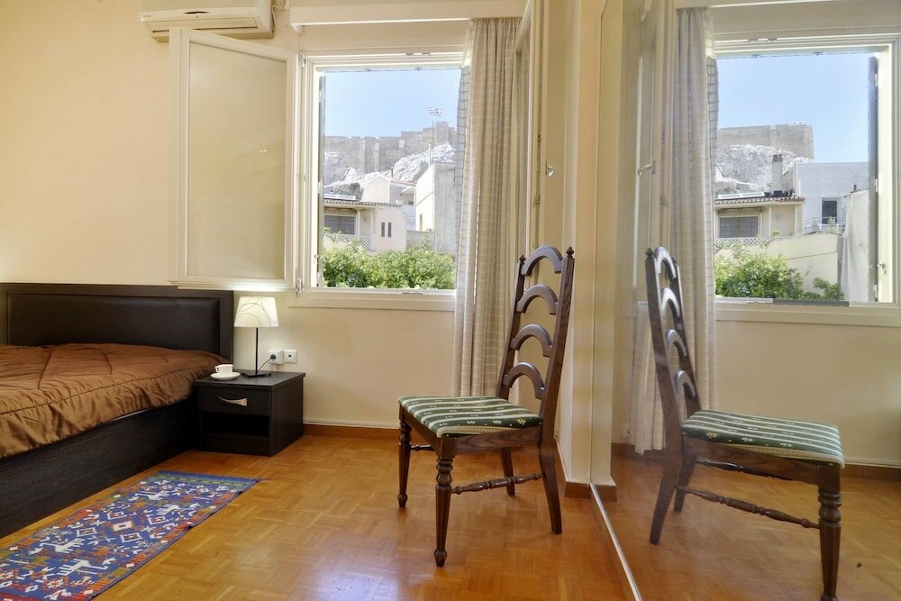 Фото Historic Plaka Apartments