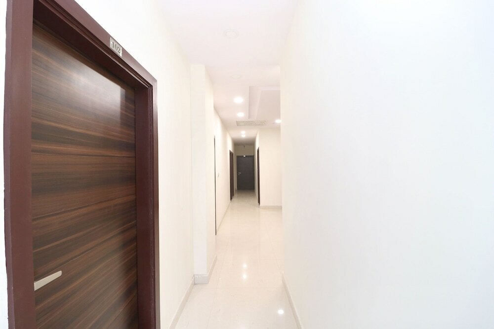 Фото Oyo 24071 Jasco Royal Inn