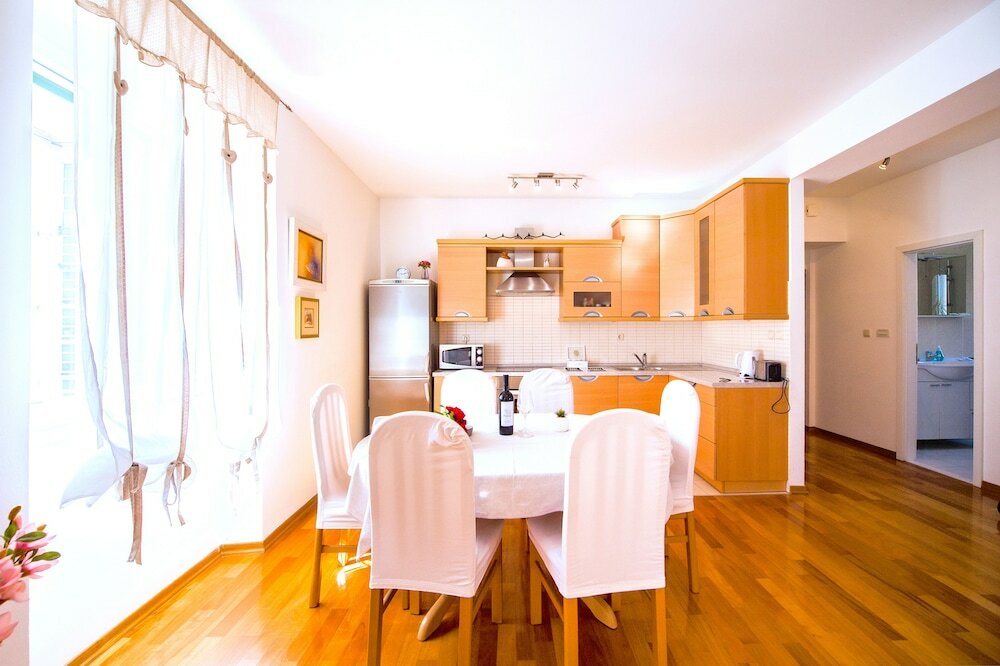 Фото L U X E Bacvice Collection