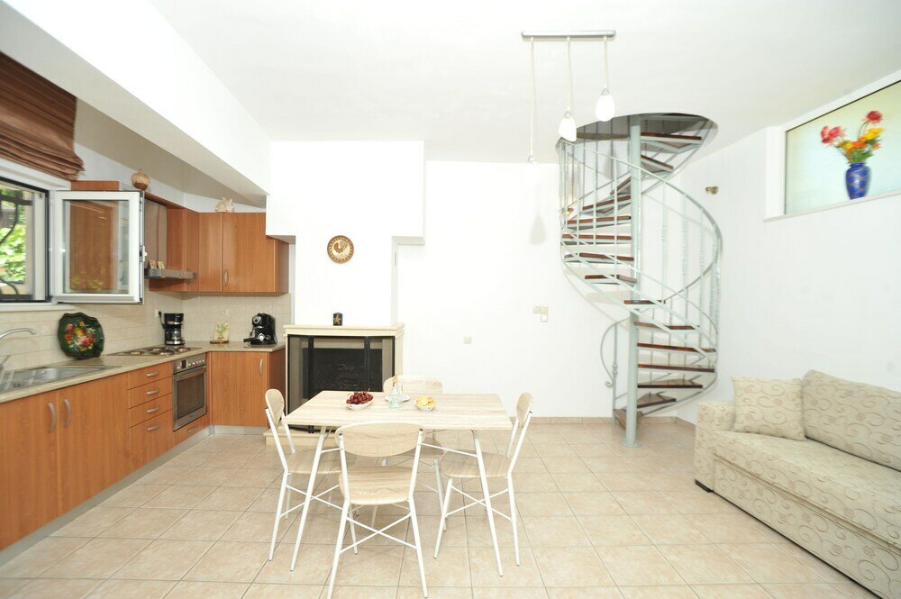 Фото Romantic Corner Maisonettes