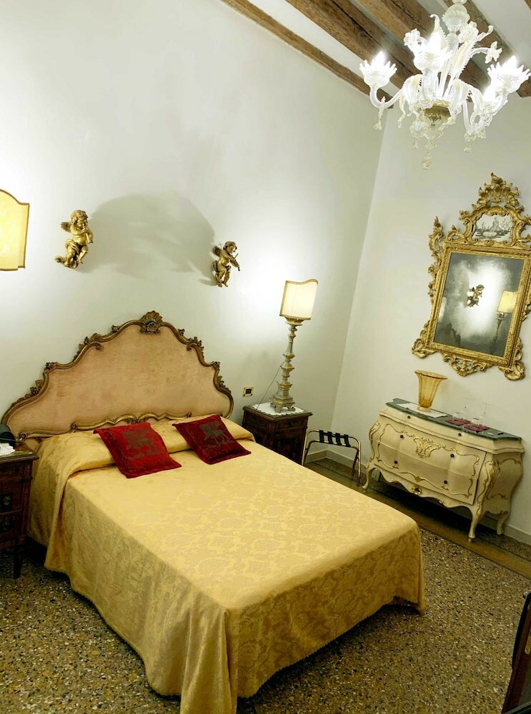 Фото Luxury Venetian Rooms