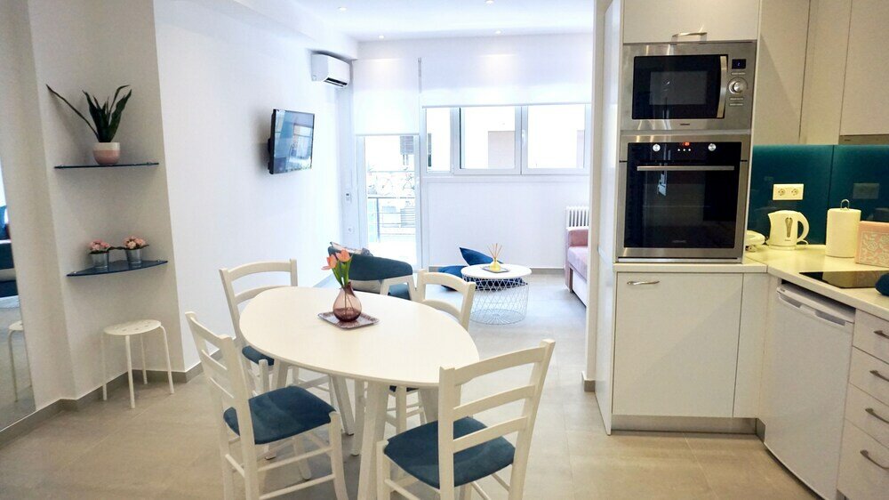 Фото Fairytale Cozy Apt in Athens