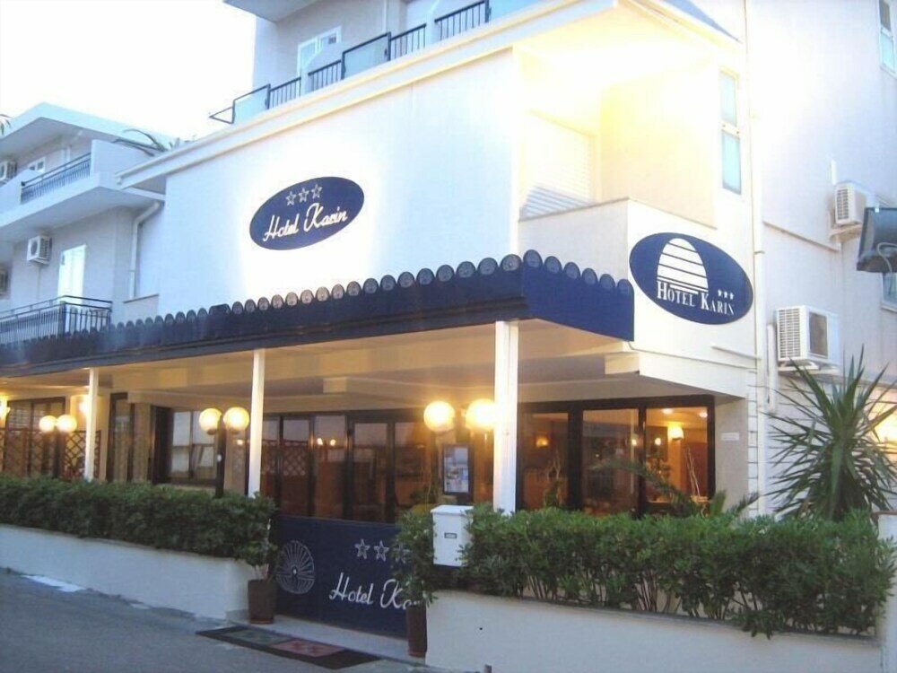 Фото Hotel Karin