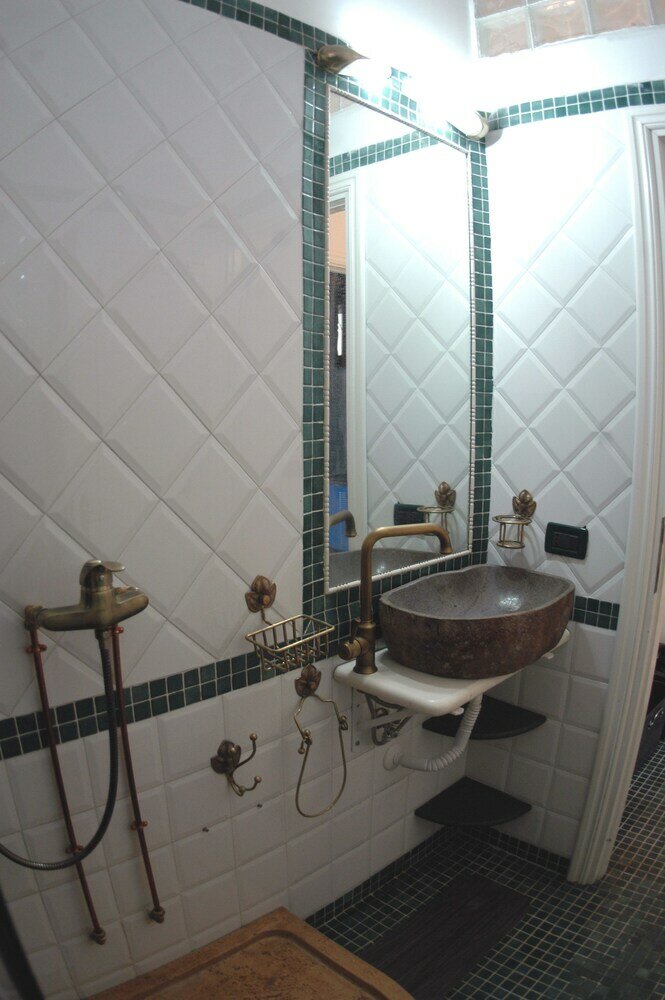 Фото Garbatella Accommodations & Meeting Rooms