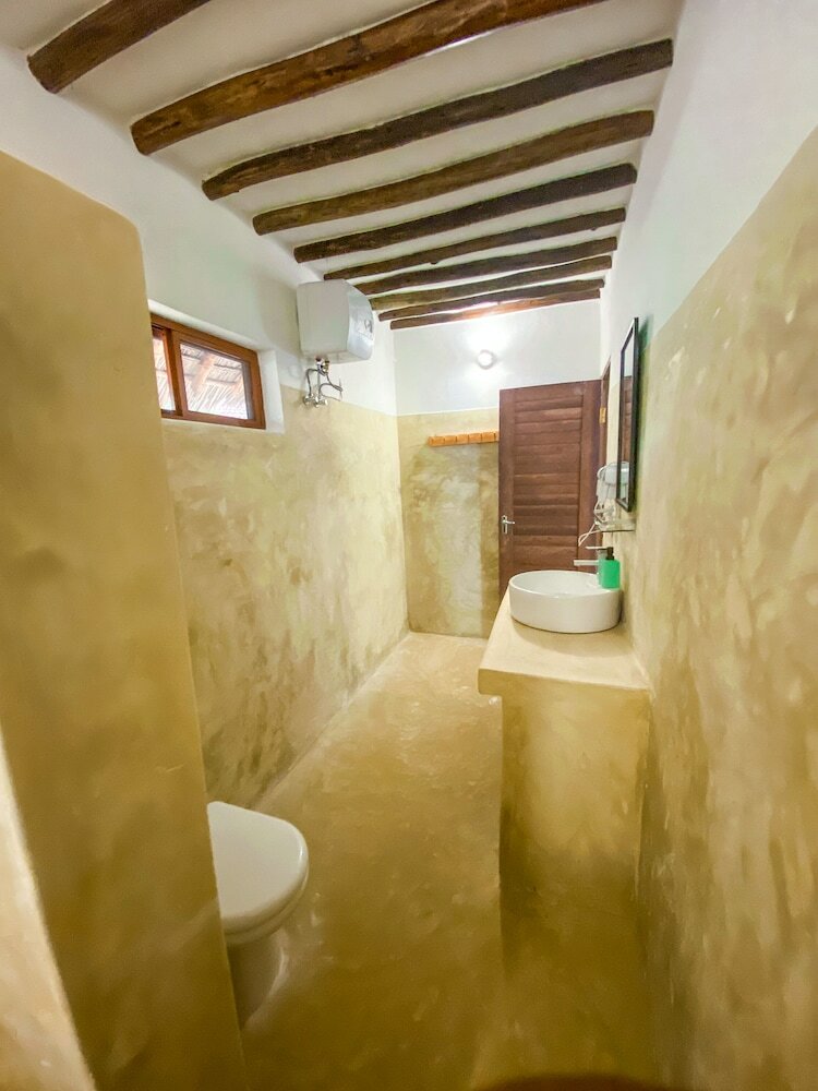 Фото Ananda Beach Hotel