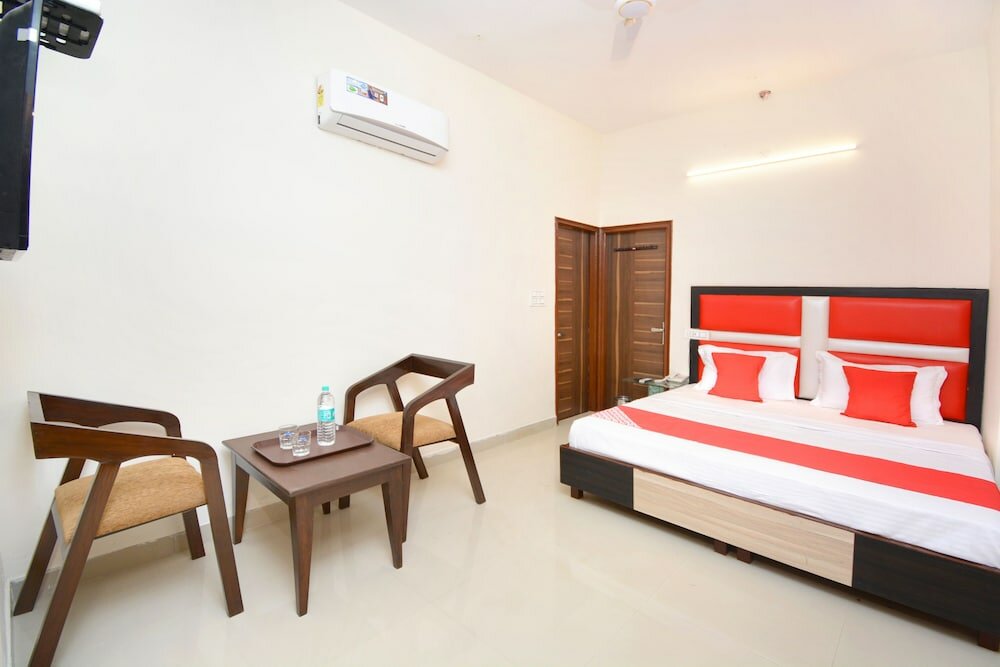 Фото Oyo 22993 Hotel Ozas Grand