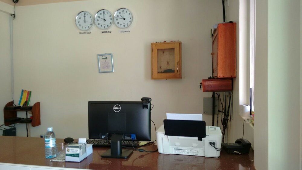 Фото United Motel Entebbe