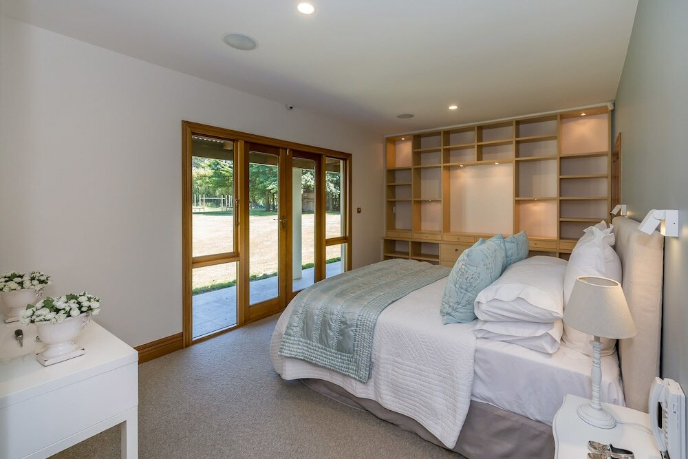 Фото Bond Estate Luxury Accommodation