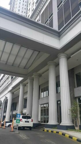 Гостиница Evian Garden Apartment в Джакарте