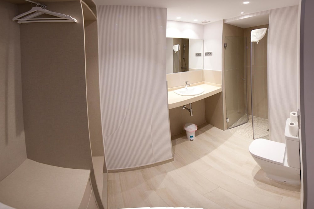 Фото Hostal Loimar