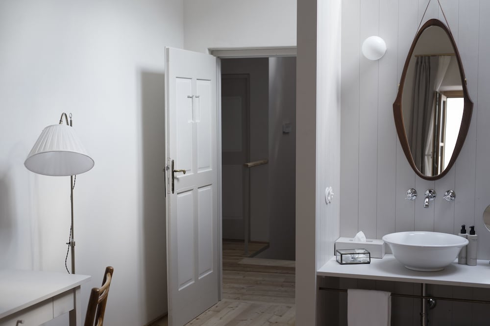 Фото 1477 Reichhalter Eat & Sleep