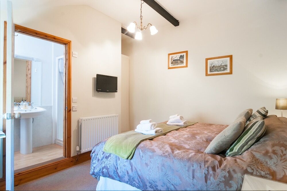 Фото Cadleigh Manor B&b