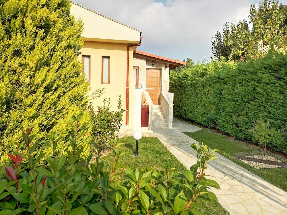 Фото Aracelia Villas with private pools