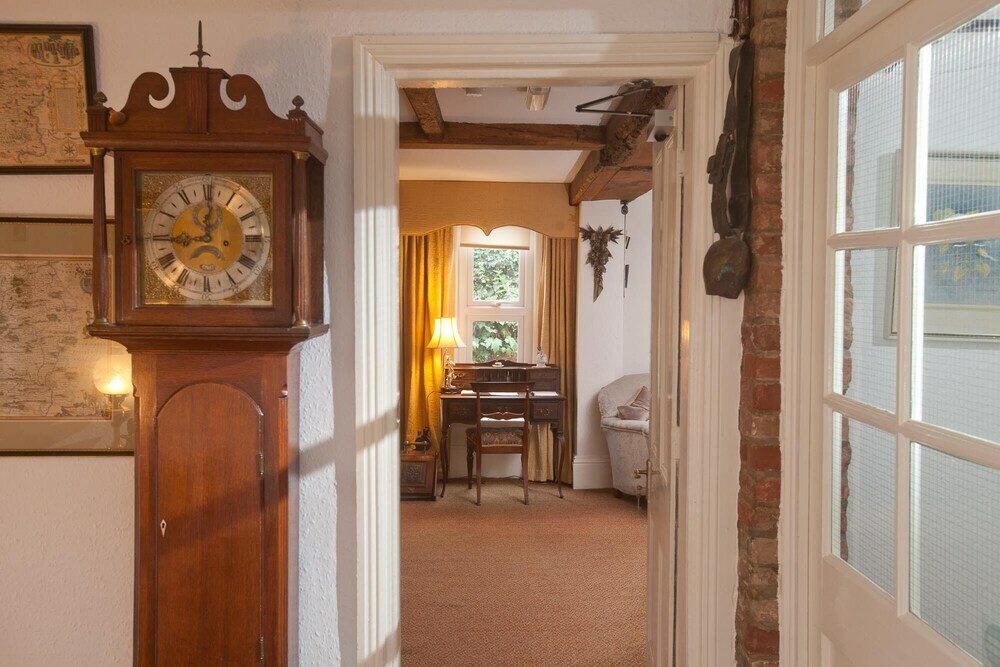 Фото The Old House Guesthouse