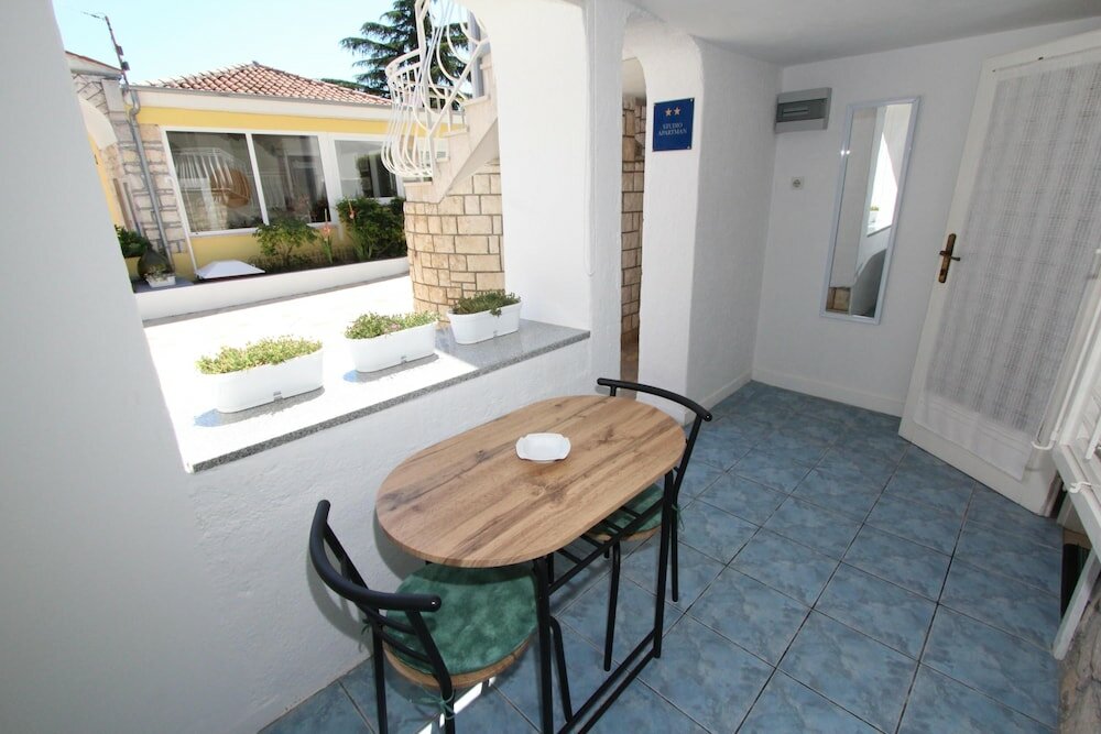 Фото Apartments Knezovic