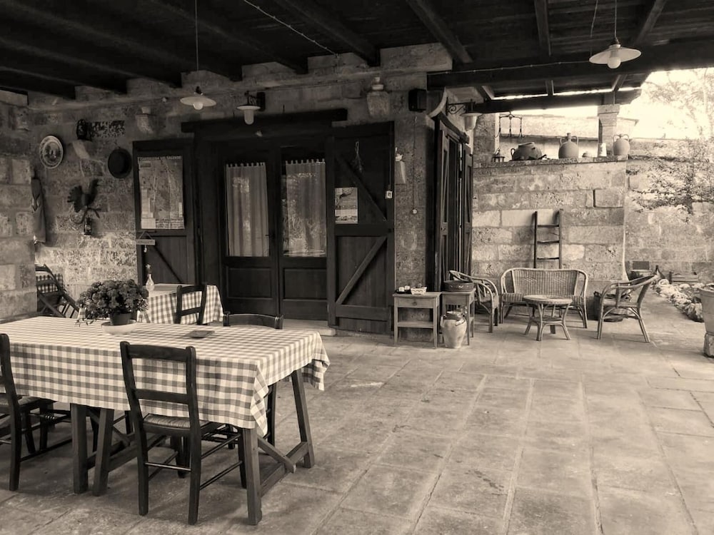 Фото Masseria Borgo del Gallo