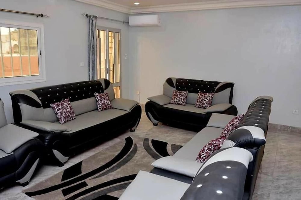 Фото Maison de vacances Cité douane Dakar