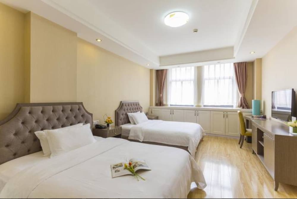 Фото Shine Apartment