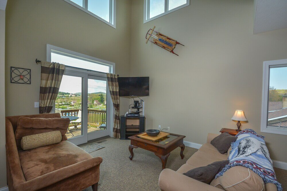 Фото CannaWisp 4 Bedroom Townhome