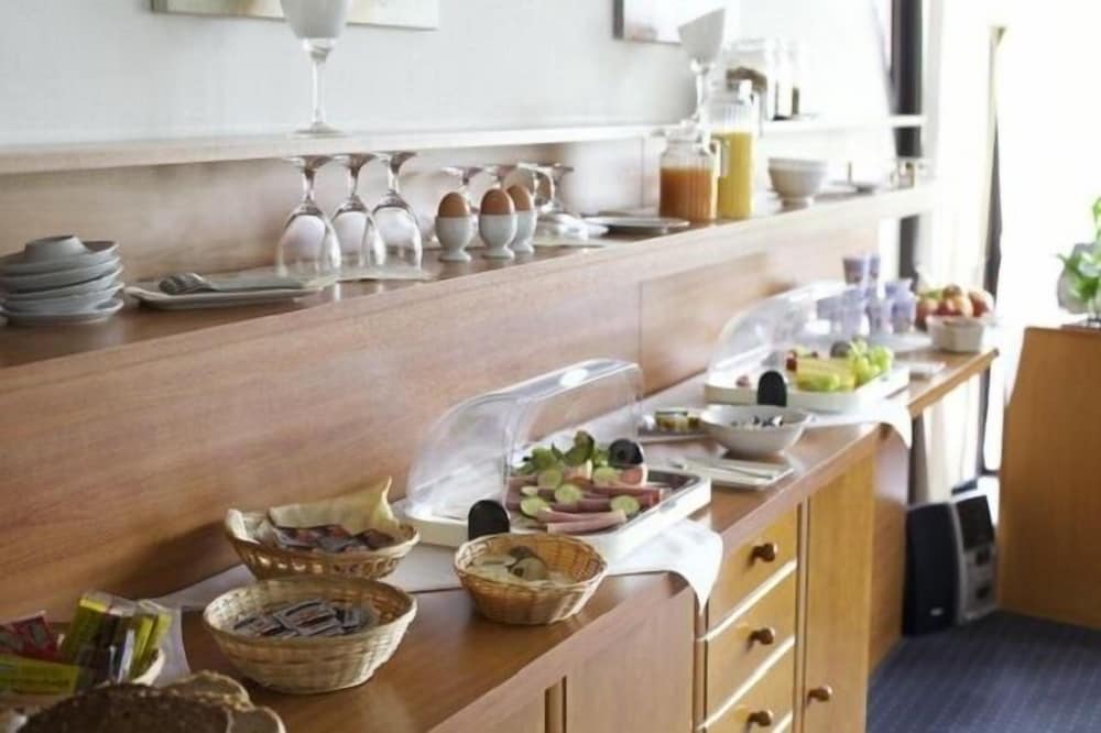 Фото Hotel Restaurant Ikaros