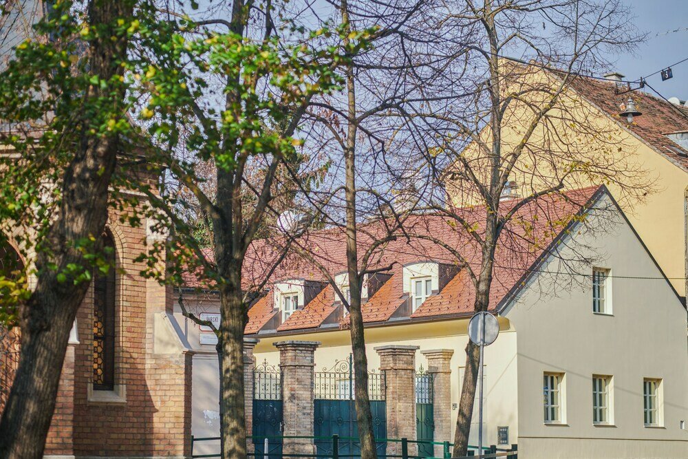 Фото Peacock Boutique Apartments