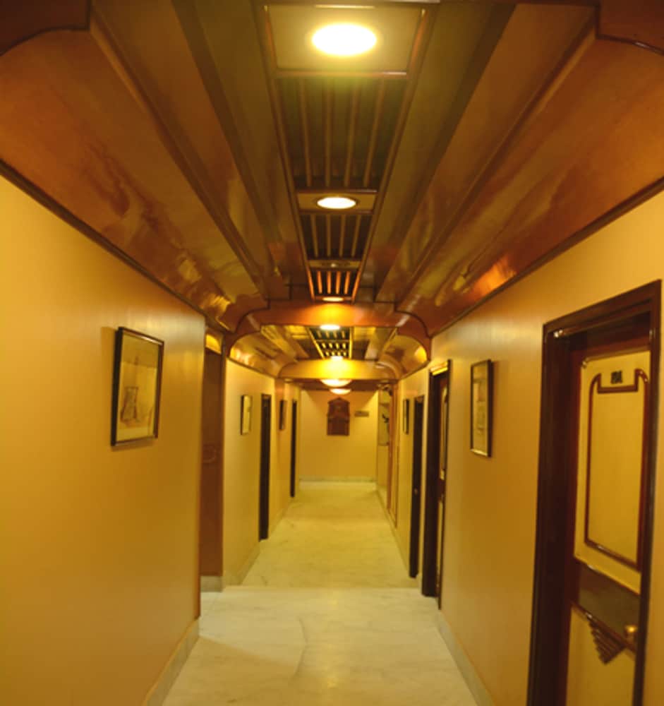 Фото Hotel Pushpak International
