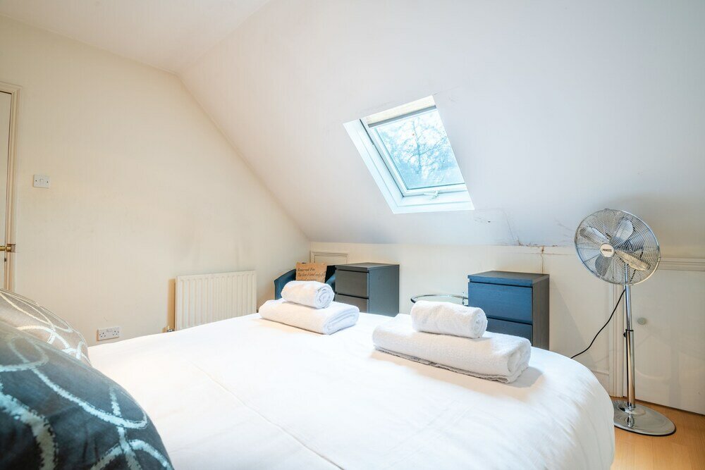 Фото Charming Wimbledon Park Home close to Putney Heath