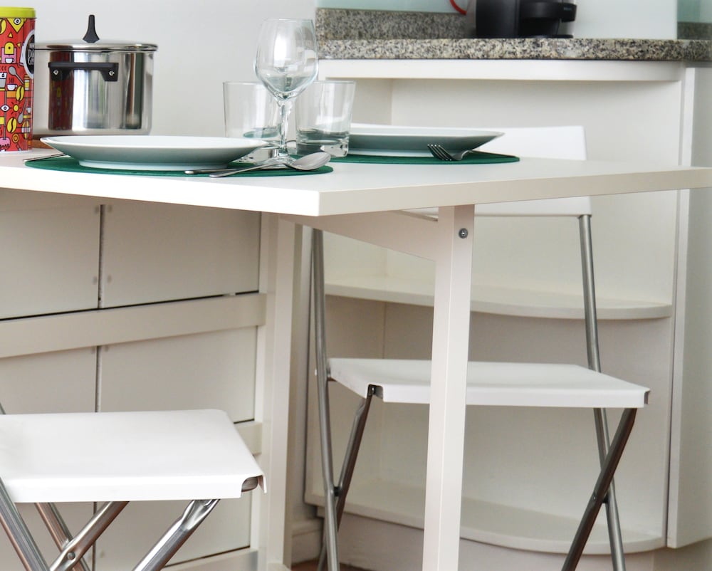 Фото Dinky Apartment