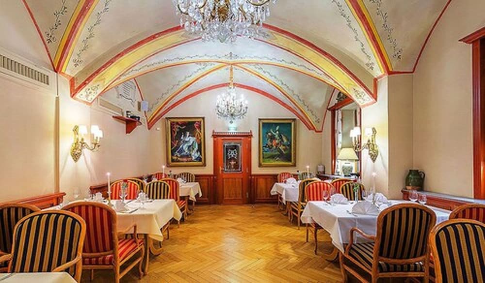 Фото Romantik Hotel Burgkeller & Residenz Kerstinghaus