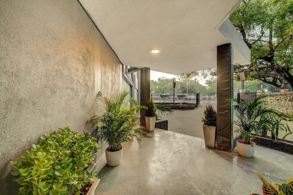 Фото Oyo Townhouse 073 Swargate