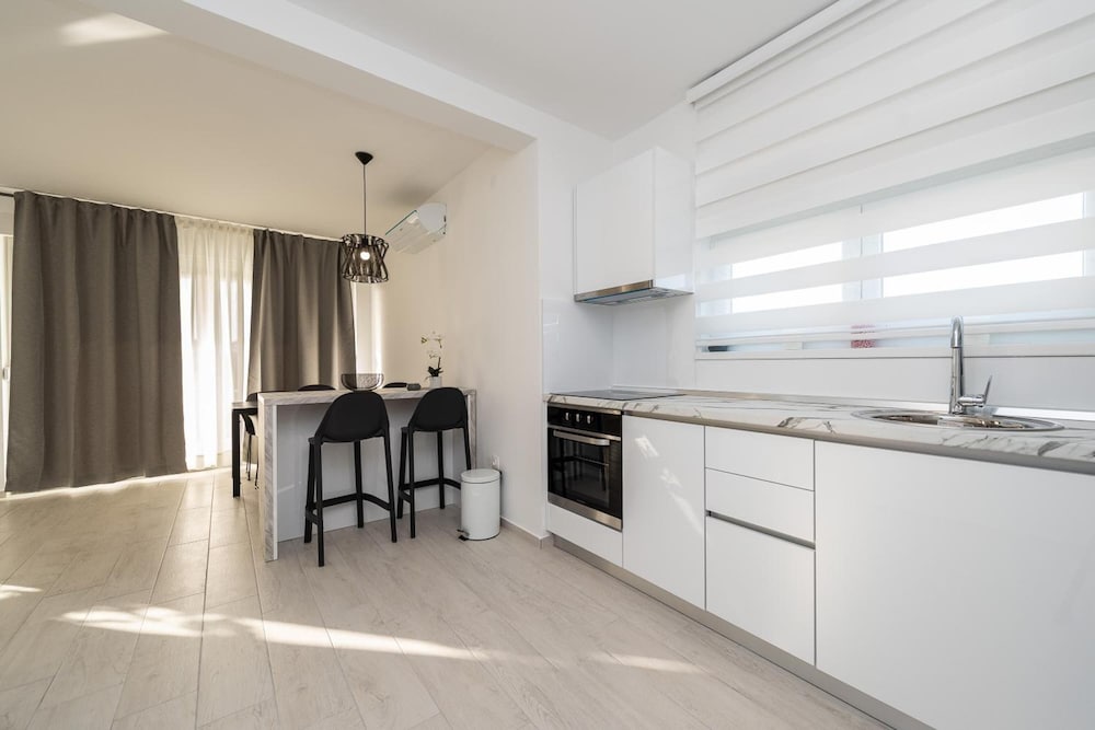 Фото Apartments & Rooms Pool Villas Maris