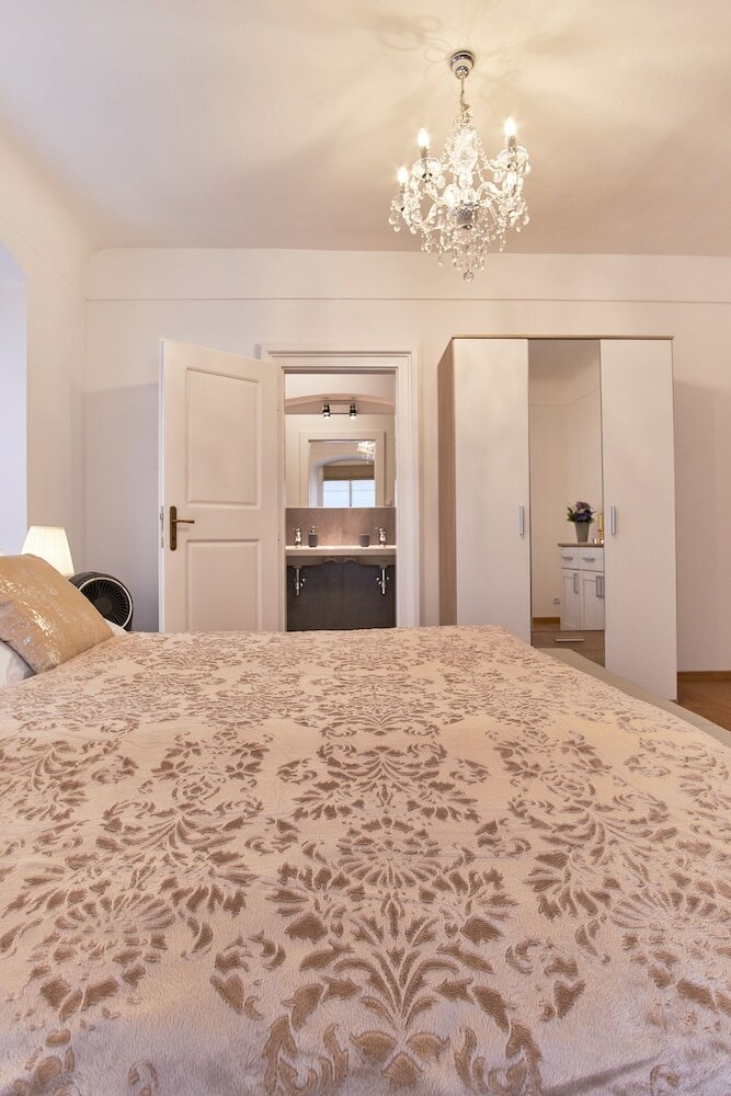 Фото MOODs Charles Bridge