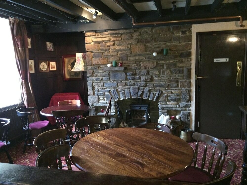 Фото Halfway House