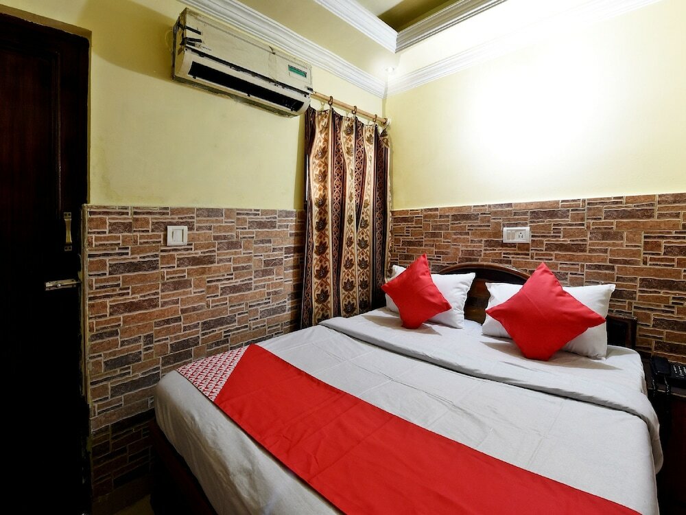 Фото Oyo 19541 Hotel Jammu Palace