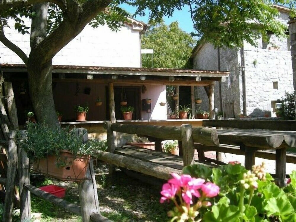 Фото Agriturismo Borgo Cerquelle